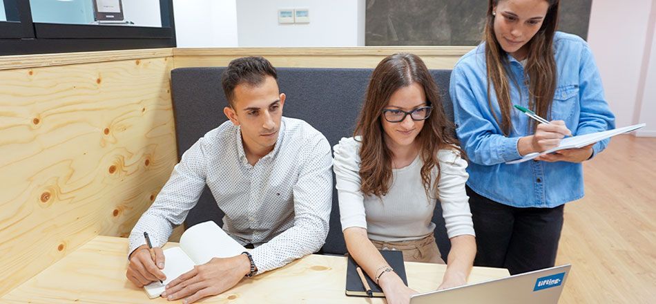 lifting-group-customer-ties