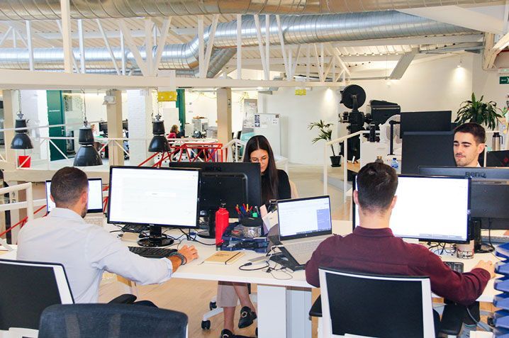 lifting-group-marketing-outsourcing